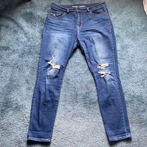 Size 12 Old Navy Rockstar Mid Rise Jeans
